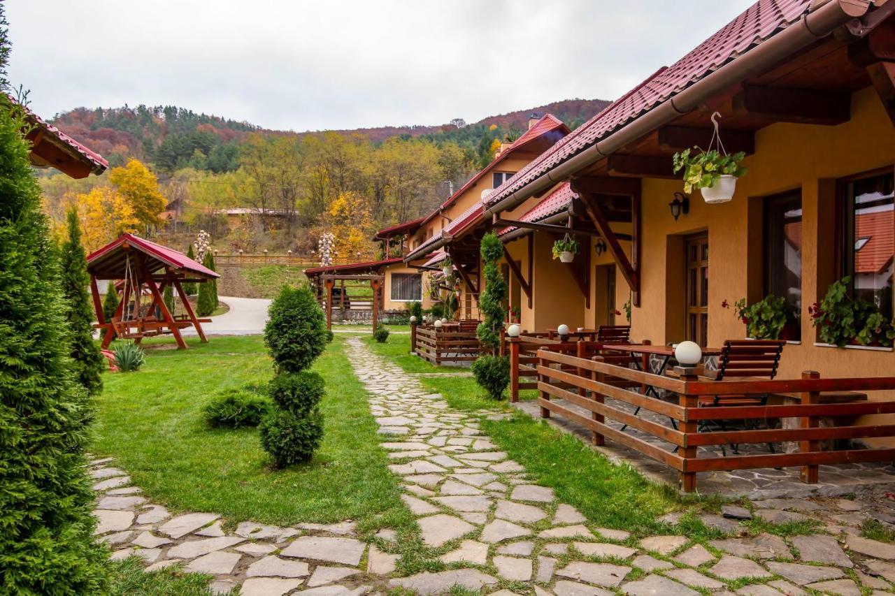 Patakmenti Panzio Spa Corund  Εξωτερικό φωτογραφία